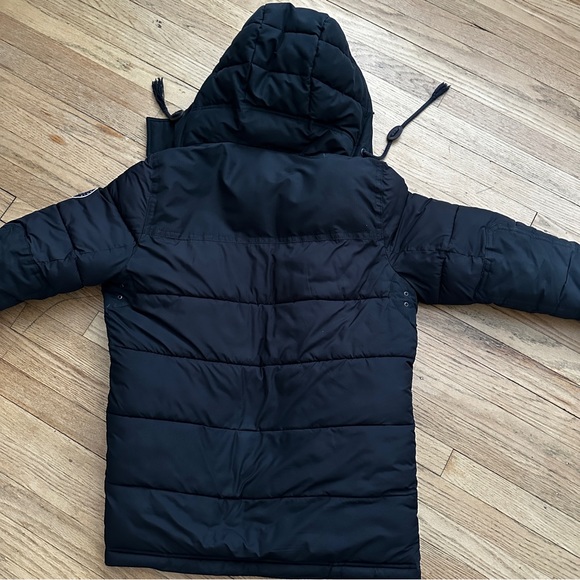 SOLD: ABERCROMBIE & FITCH PUFFER - MEDIUM - Picture 12 of 16